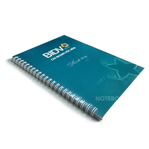 In sổ tay lò xo bìa mềm kích thước A5 bìa giấy Couche 300gsm