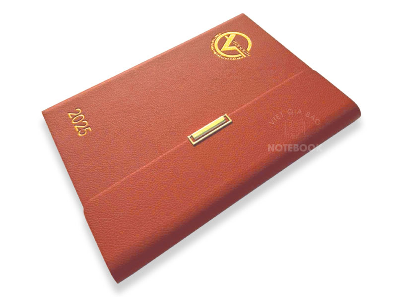 sổ tay bìa da sơn cạnh gập 3 ép kim logo công ty vận tải phía nam